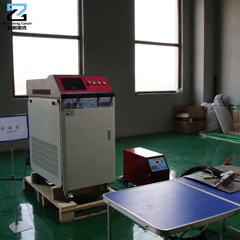 Handheld Laser Welding Machine - Spawarka laserowa 4 w 1 do